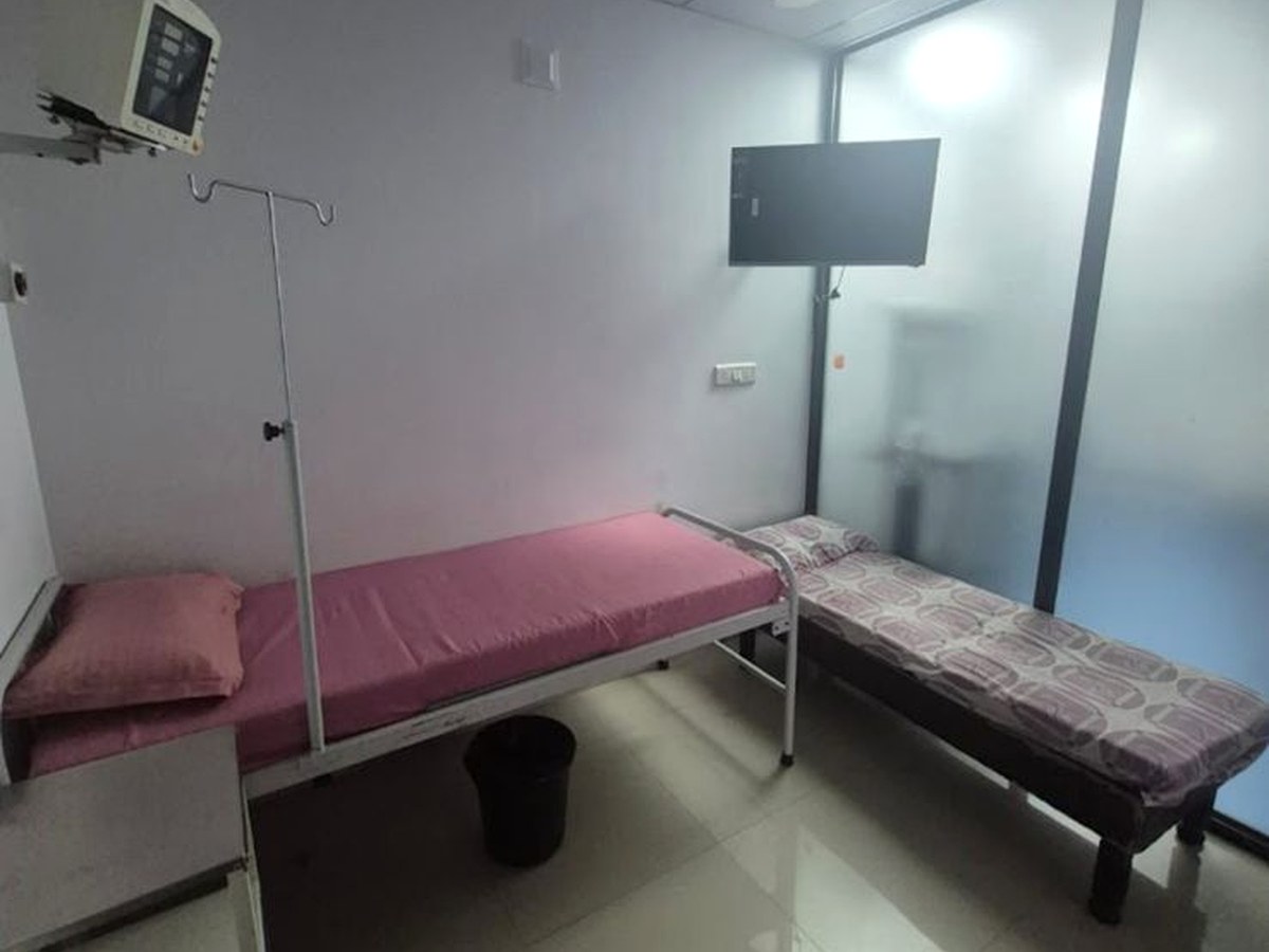 Sachora Hospital patient room